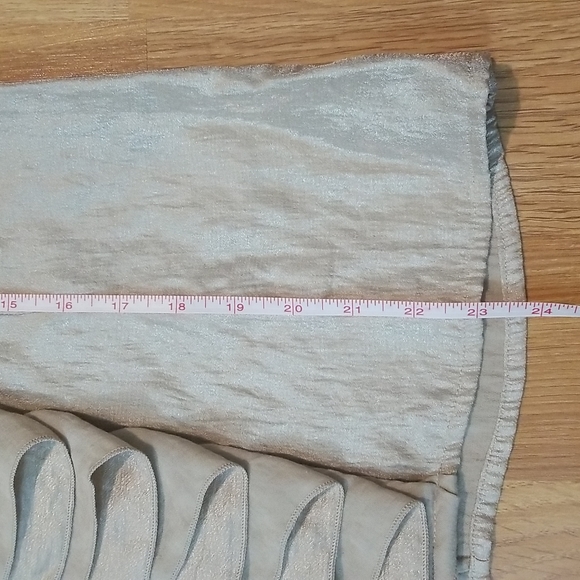 Samuel Dong gold sleeveless blouse with collar and ruffle small - Picture 10 of 10